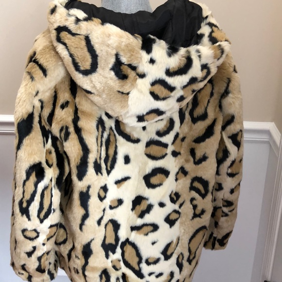 Coats - Picture 2 of 4